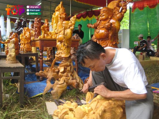 lang-nghe-moc-my-nghe-huyen-trang-bom-lang-nghe-truyen-thong-o-dong-nai-noi-tieng-hanh-trinh-100-nam-ky-nguyen-hoi-hoa-son-mai-Viet-Nam-04.jpg